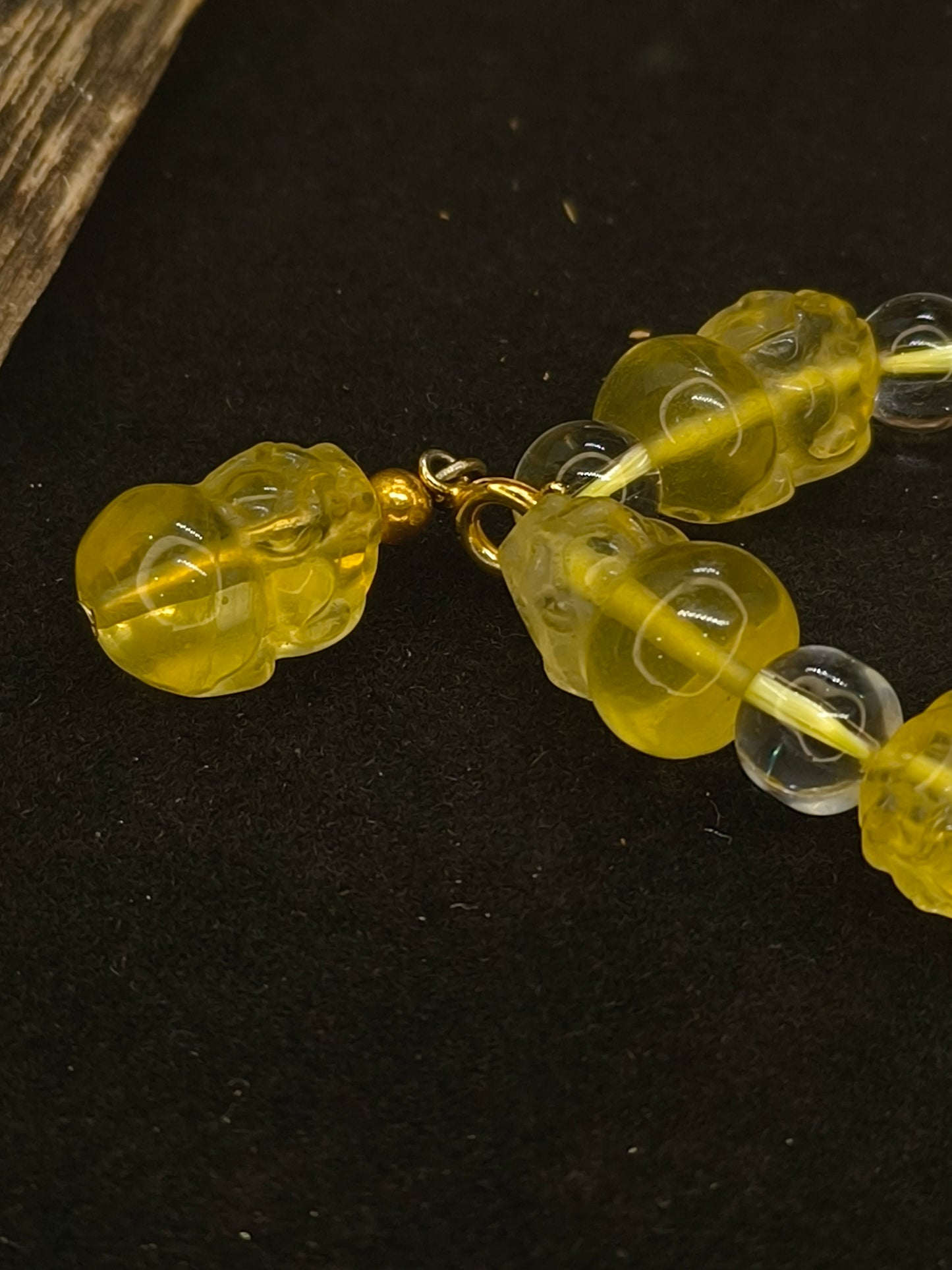 It glows!